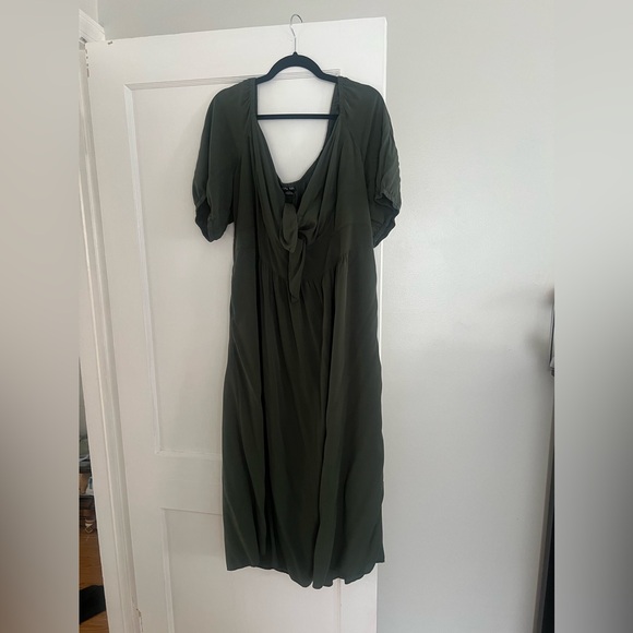 Green Midi Dress - Picture 2 of 4